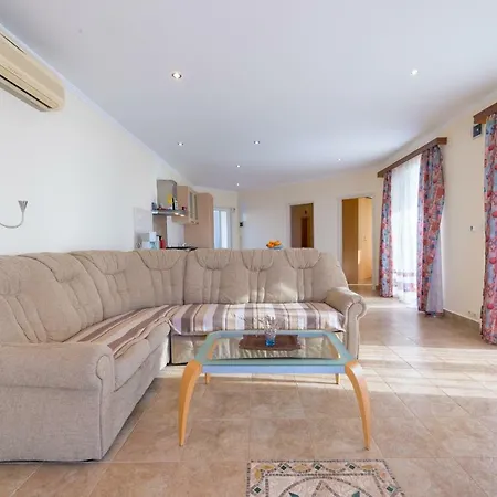 Apartment Fortuna *